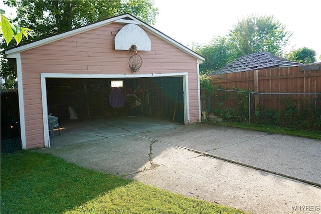 104 Argus St, Buffalo, NY 14207 - view of detached garage