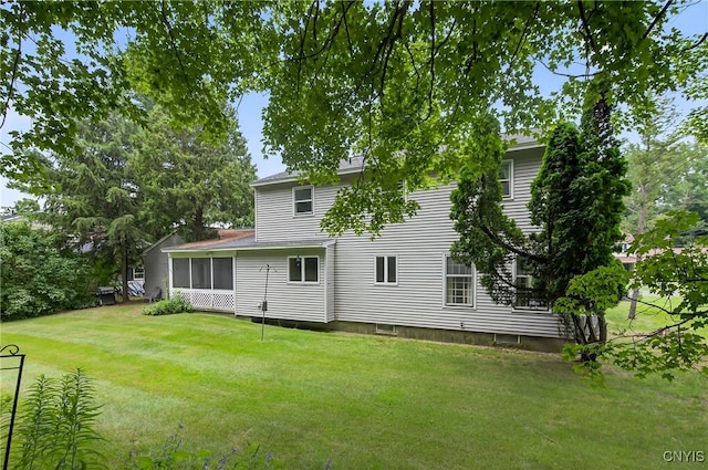 7569 Northfield Ln, Manlius, NY 13104 - rear view of house featuring a yard