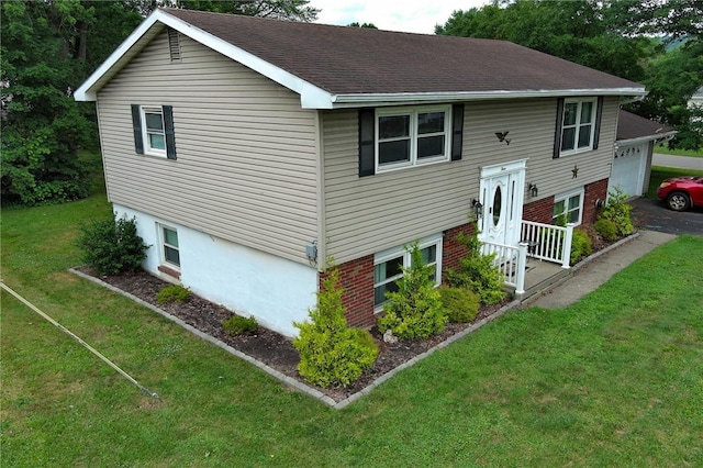 3 Willow Dr, Erwin, NY 14870 - raised ranch with a front yard and roof with shingles