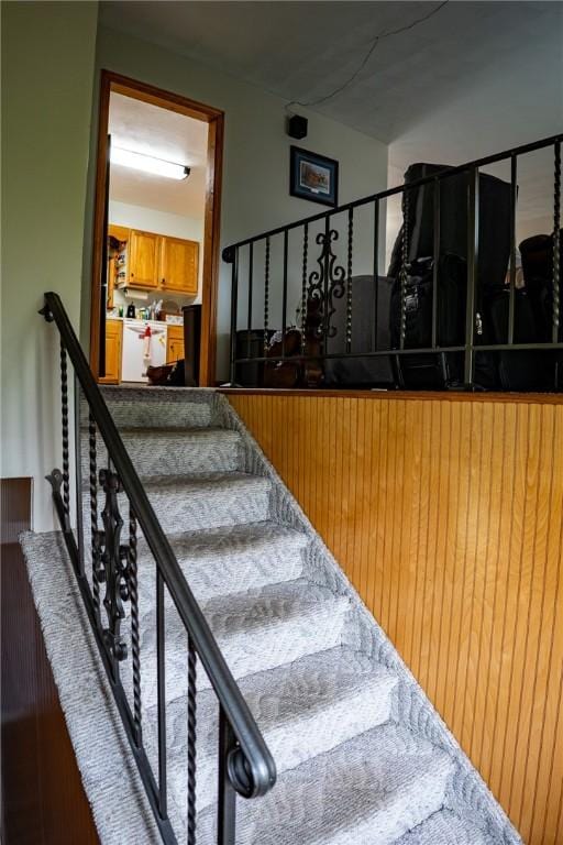 3 Willow Dr, Erwin, NY 14870 - view of stairway