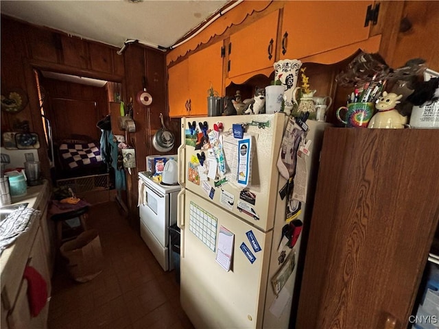 2369 State Route 5, Sullivan, NY 13037 - kitchen with white appliances and light countertops