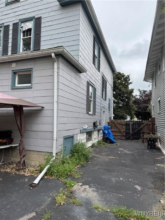 51 Ashton Pl, Buffalo, NY 14220 - view of side of property