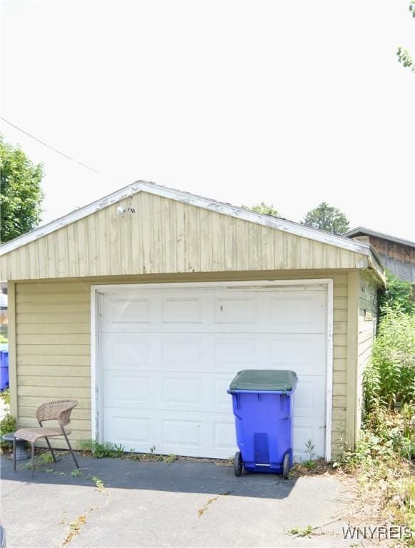 77 Harlem Rd, West Seneca, NY 14224 - view of detached garage