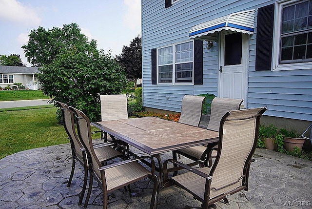 4 Windtree Ln, West Seneca, NY 14224 - view of patio / terrace with outdoor dining area