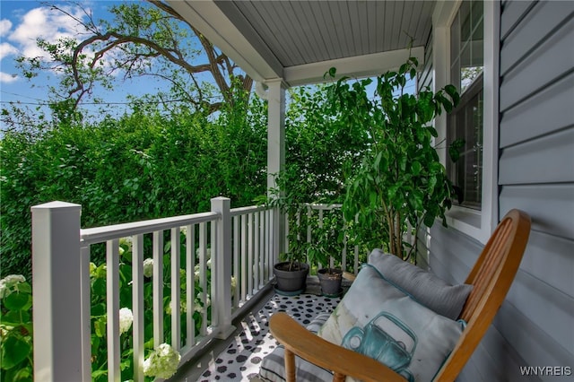 1871 Eggert Rd, Amherst, NY 14226 - view of covered porch