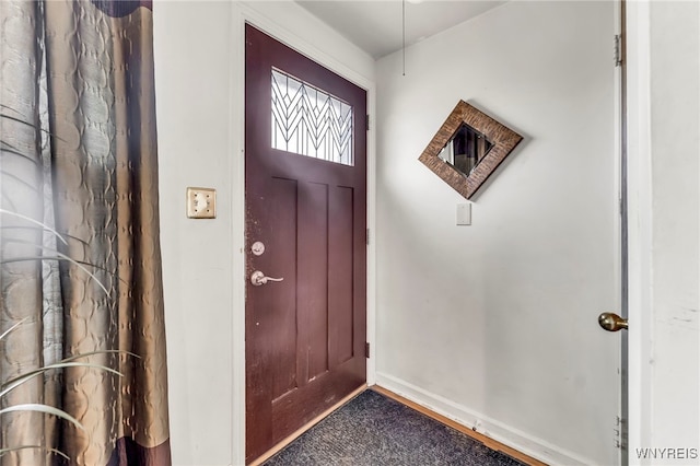 302 Midland Ave, Tonawanda, NY 14223 - entryway with baseboards