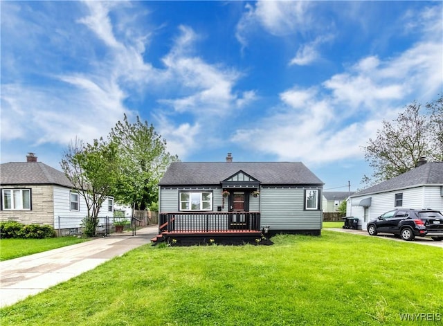 370 W W Girard Blvd, Tonawanda, NY 14217 - view of front facade featuring driveway and a deck