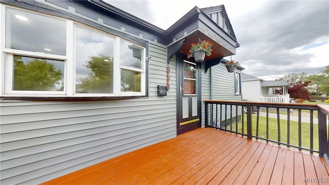 370 W W Girard Blvd, Tonawanda, NY 14217 - view of wooden terrace