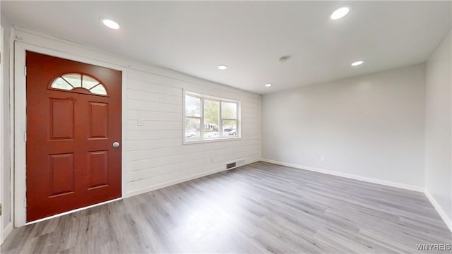370 W W Girard Blvd, Tonawanda, NY 14217 - foyer featuring wood finished floors and recessed lighting