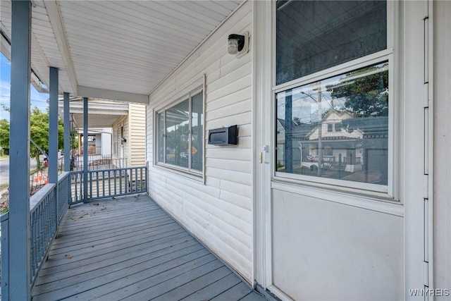 146 Longnecker St, Buffalo, NY 14206 - view of wooden porch