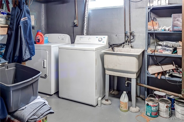7 Cannas Ct, Cheektowaga, NY 14227 - laundry area with washer and clothes dryer