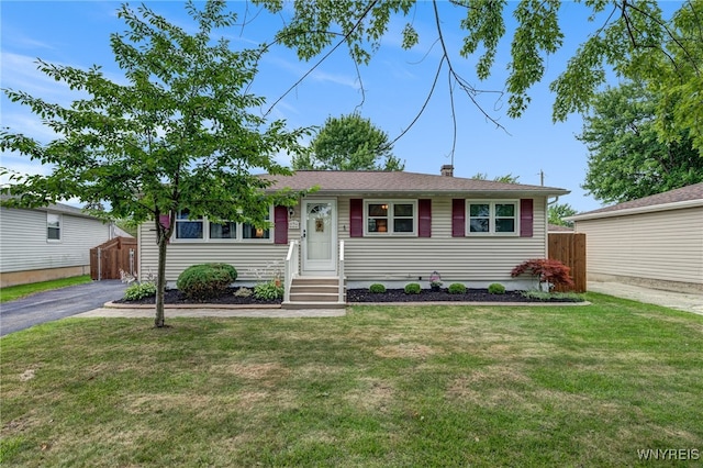 7 Cannas Ct, Cheektowaga, NY 14227 - view of front of property featuring driveway