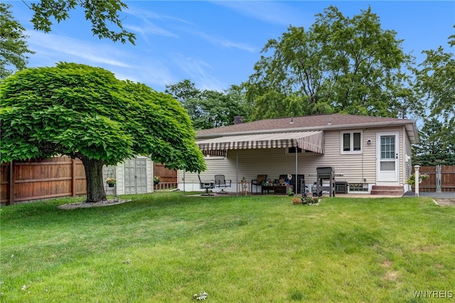 7 Cannas Ct, Cheektowaga, NY 14227 - back of property featuring entry steps and a patio area