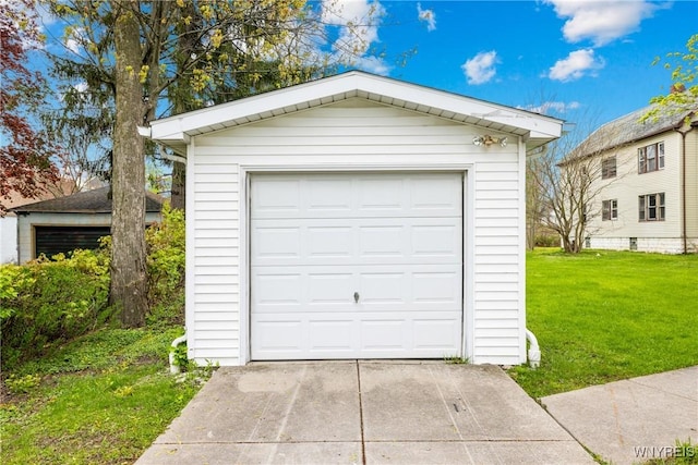 374 Dewey Ave, Buffalo, NY 14214 - detached garage with concrete driveway