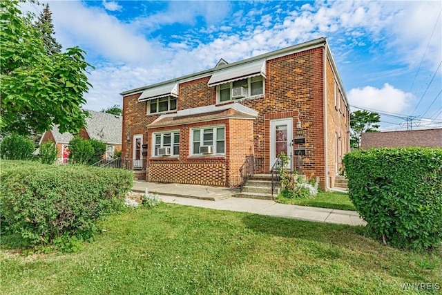 806 Cleveland Dr, Cheektowaga, NY 14225 - photo 1