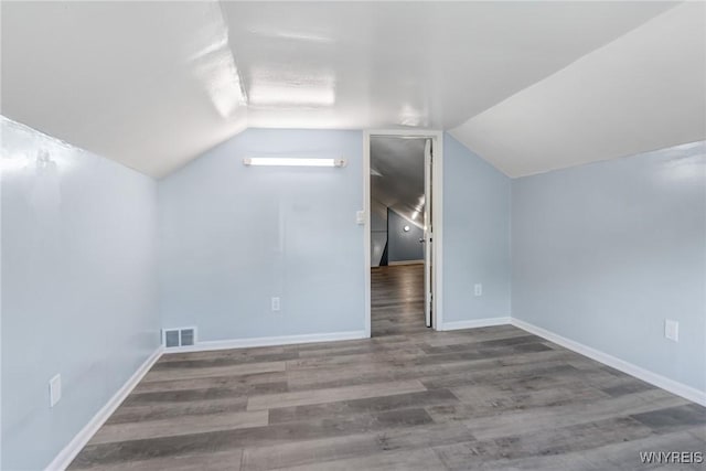 40 Decker St, Buffalo, NY 14215 - bonus room featuring lofted ceiling and wood finished floors