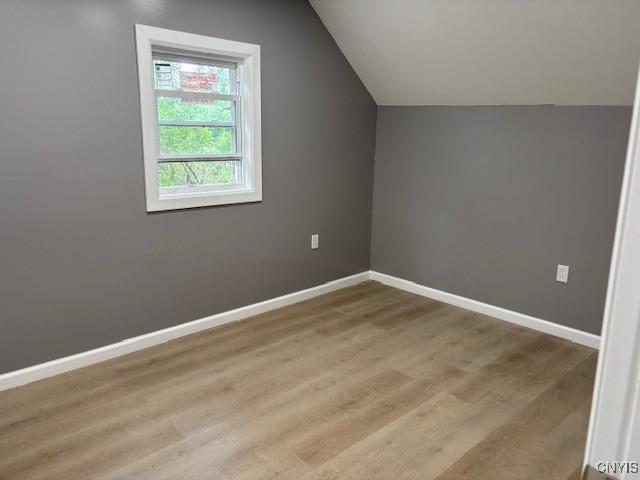 196 Berger Ave, Syracuse, NY 13205 - bonus room with vaulted ceiling and light wood-style flooring