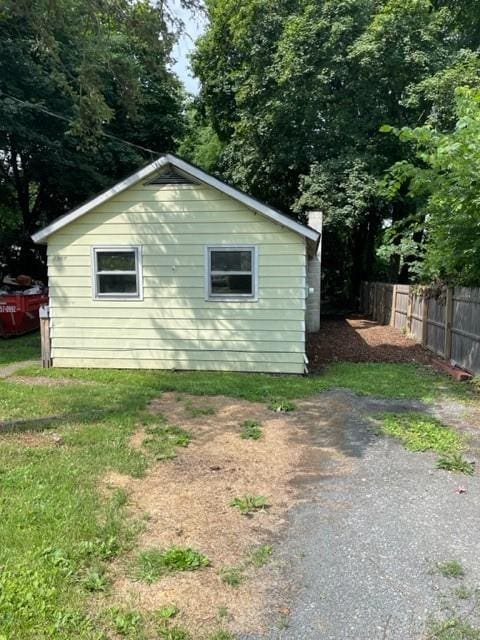1307 Lackawanna Ave, Elmira City, NY 14901 - view of side of home