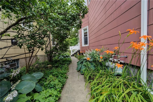 26 Fountain St, Rochester, NY 14620 - view of side of property