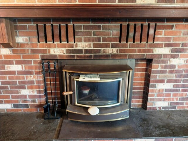 310 E Green St, Smethport Boro, PA 16749 - detailed view of brick wall