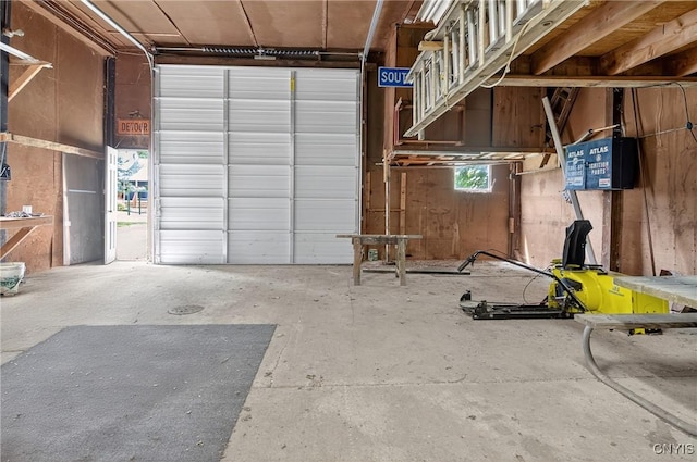 7165 Manlius Center Rd, Manlius, NY 13057 - view of garage