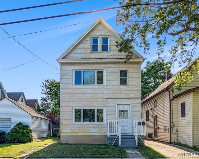 386 Davey St, Buffalo, NY 14206 - view of front of home with a front lawn