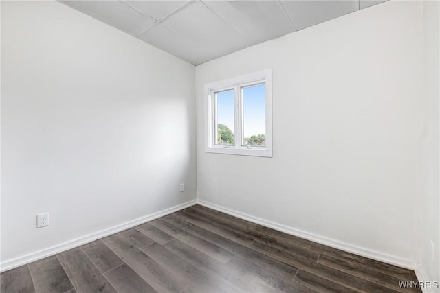 386 Davey St, Buffalo, NY 14206 - unfurnished room with dark wood-style flooring and baseboards