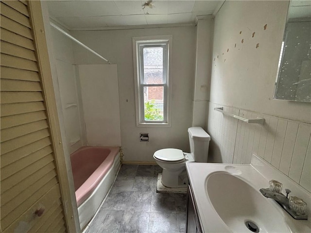 38 Cedar St, Rochester, NY 14611 - full bath with vanity and washtub / shower combination
