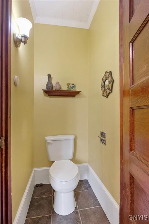 315 Boyden St, Syracuse, NY 13203 - bathroom featuring crown molding and tile patterned flooring