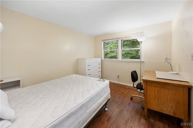 1018-20 Ackerman Ave, Syracuse, NY 13210 - bedroom featuring wood finished floors and a desk