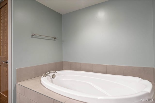 149 Swan St Unit 310, Buffalo, NY 14203 - full bathroom featuring a bath