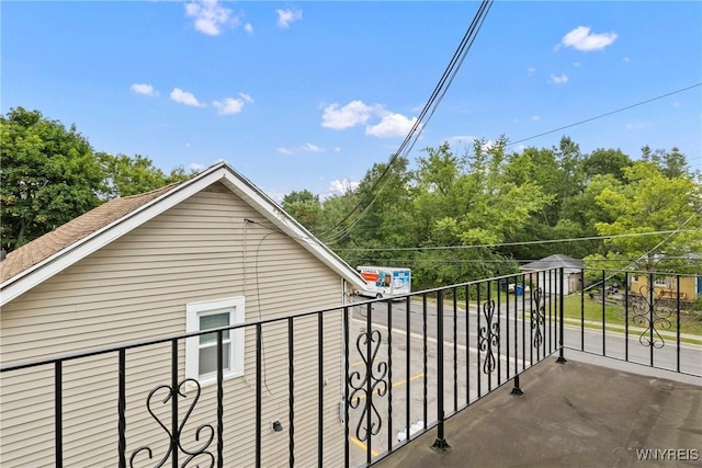540 Longmeadow Rd, Amherst, NY 14226 - view of balcony