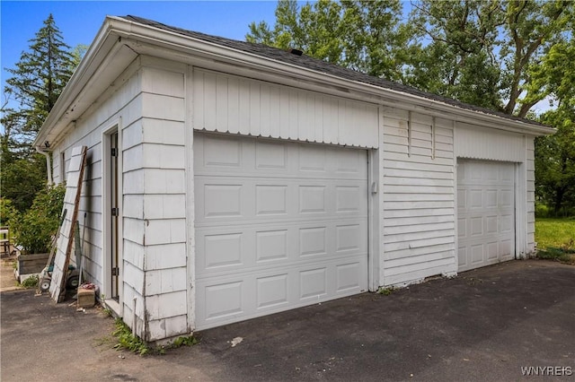 1142 Harlem Rd, Cheektowaga, NY 14227 - view of garage