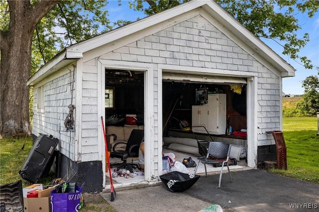 1142 Harlem Rd, Cheektowaga, NY 14227 - view of detached garage