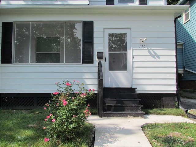 176 Selye Ter, Rochester, NY 14613 - entrance to property