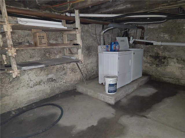 262 E 3rd St, Corning City, NY 14830 - unfinished basement with washing machine and clothes dryer