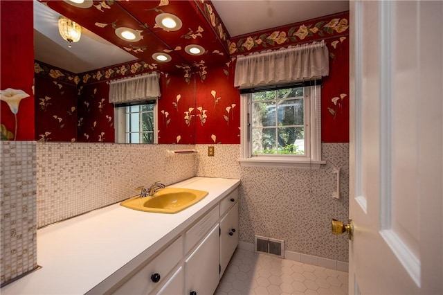 8 Cranswick Ln, Pittsford, NY 14618 - photo 23