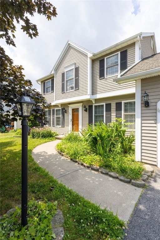 20 Parr Cir, Irondequoit, NY 14617 - colonial house featuring a front yard