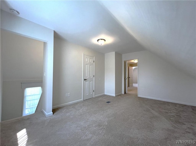 42 Argus St, Buffalo, NY 14207 - bonus room with vaulted ceiling and carpet