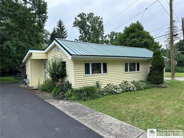 15 Gifford Ave, Busti, NY 14750 - photo 1