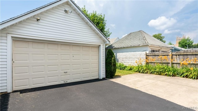 46 Alexander Ave, Cheektowaga, NY 14211 - view of detached garage