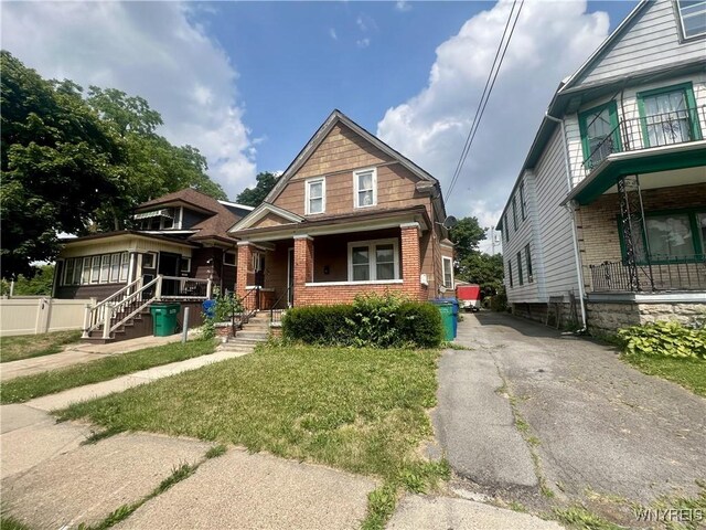31 Worcester Pl, Buffalo, NY 14215 - photo 4