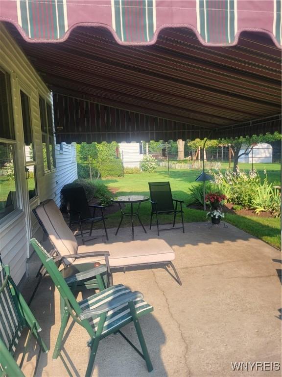 8185 Clarherst Dr, Clarence, NY 14051 - photo 7