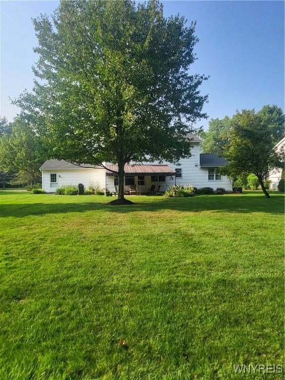 8185 Clarherst Dr, Clarence, NY 14051 - photo 9