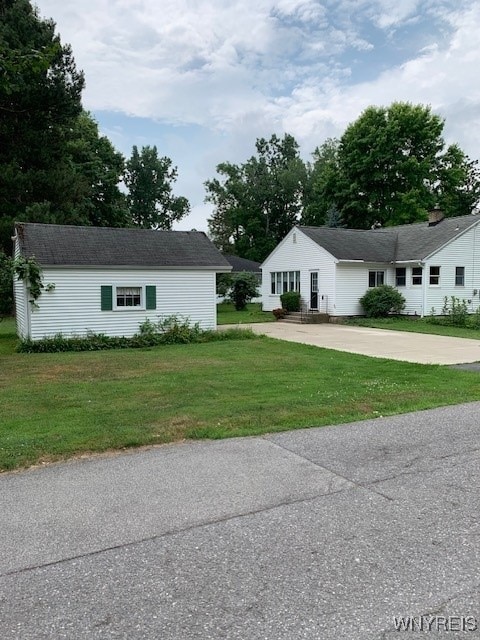 4441 E E Overlook Dr, Clarence, NY 14221 - photo 2