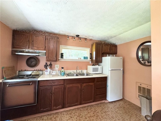 4206 Railroad St, Skaneateles, NY 13152 - photo 7