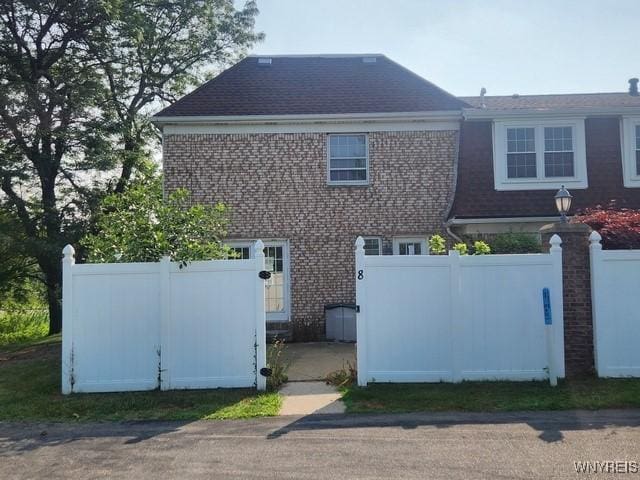 90 Carriage Dr Unit 8, Orchard Park, NY 14127 - photo 4