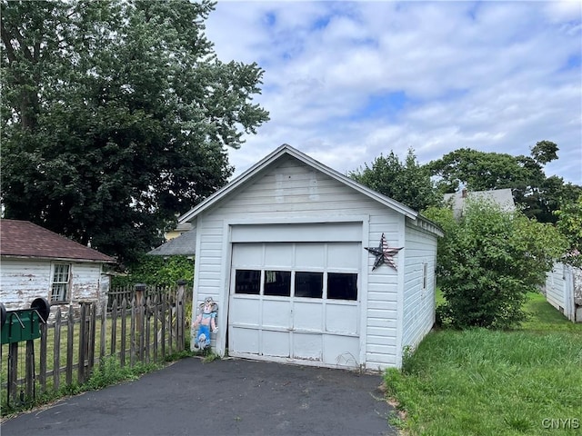 151 Clifton Pl, Syracuse, NY 13206 - photo 3
