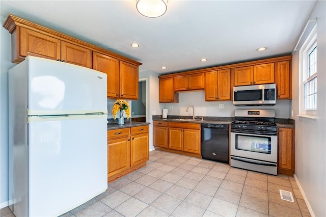 3382 Pennyroyal Ct, Walworth, NY 14568 - photo 9