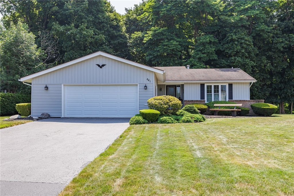 441 Marblehead Dr, Greece, NY 14615 - photo 1
